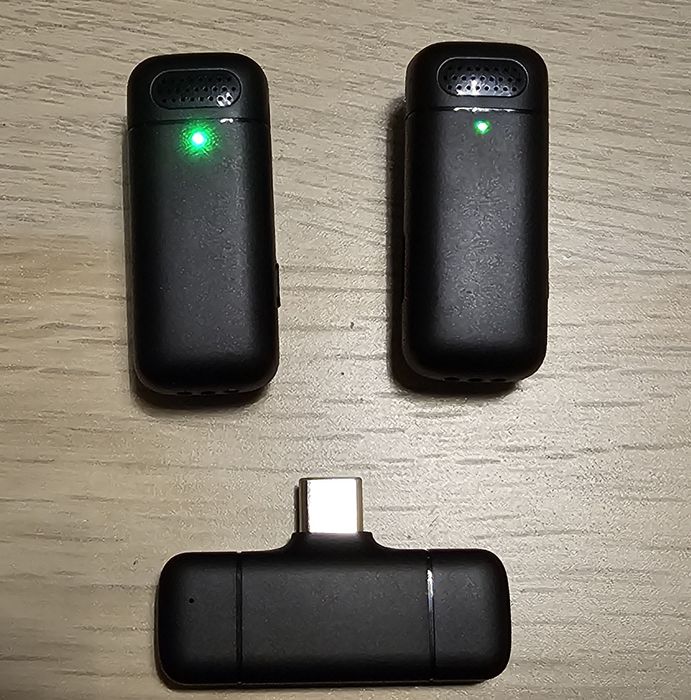 Zestaw mikrofonów bezprzewodowych do smartfonów na USB-C z etui