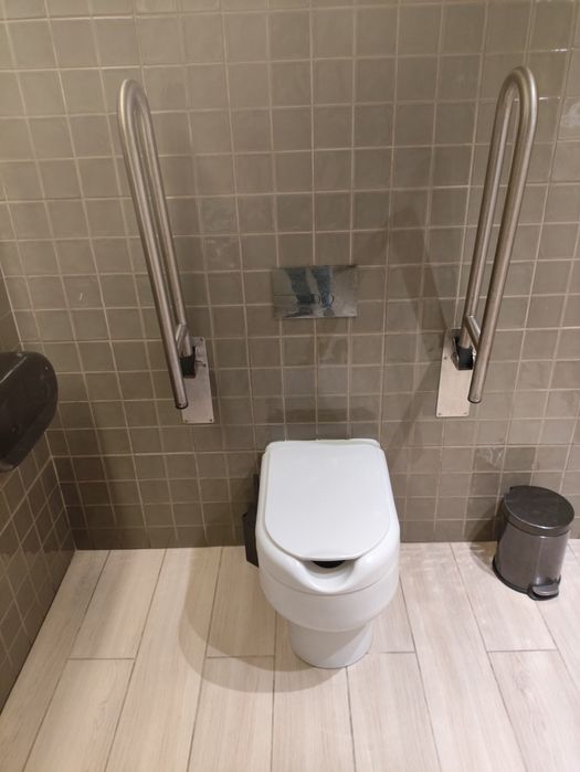 Pack sanitário de acessibilidade reduzida