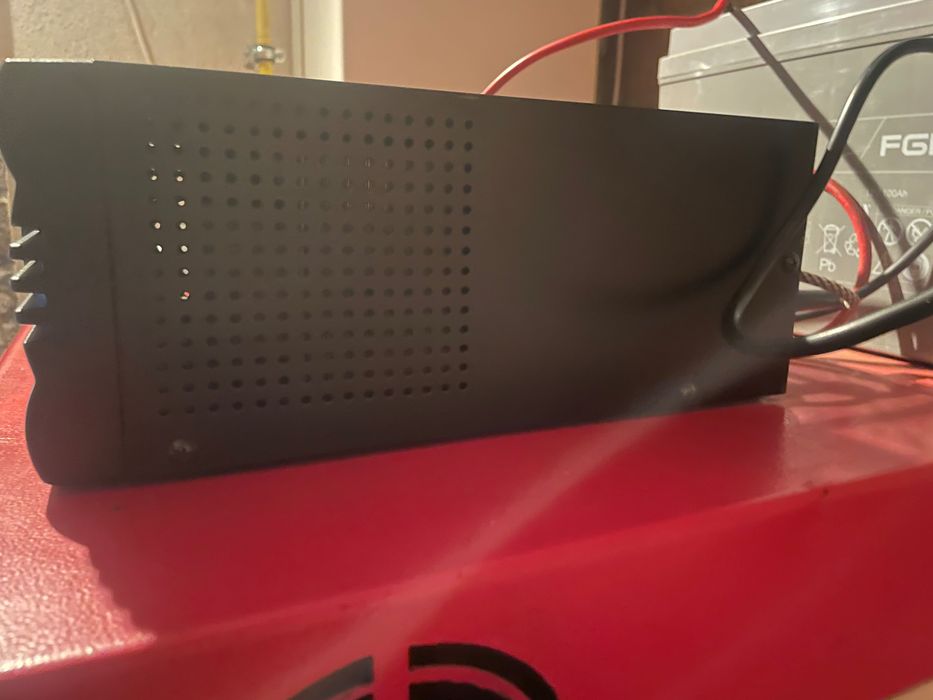 ДБЖ Luxeon UPS-1000ZD