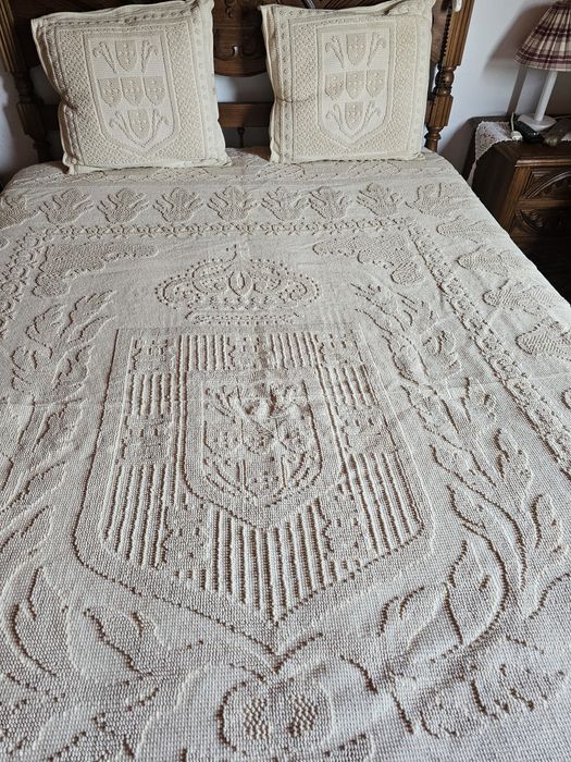 Colcha o Conquistador e Bege