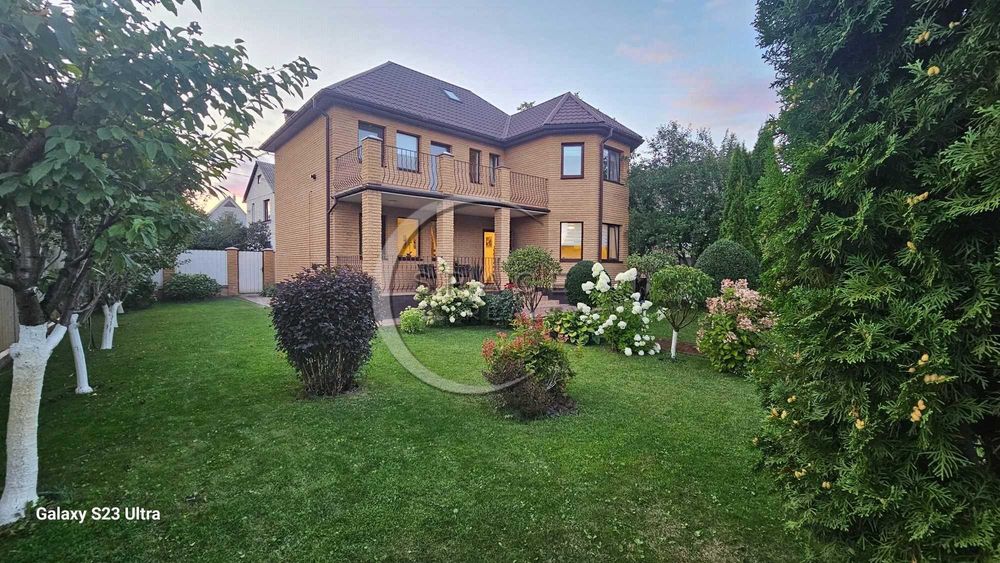 Оренда будинку 234 м² у селищі Проців 3 спальні сауна басейн більярдна