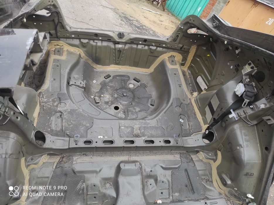 Кузов стойка Toyota Avensis T25 Авенсіс т25іс т25 Авенс