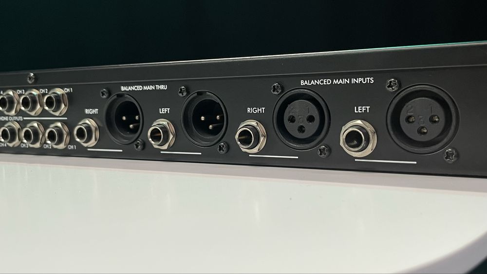 ART HeadAmp 6 (amplificador de auscultadores)