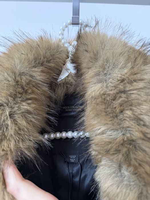 Zara płaszcz czarny XL ze sztucznym futrem 53% wełny