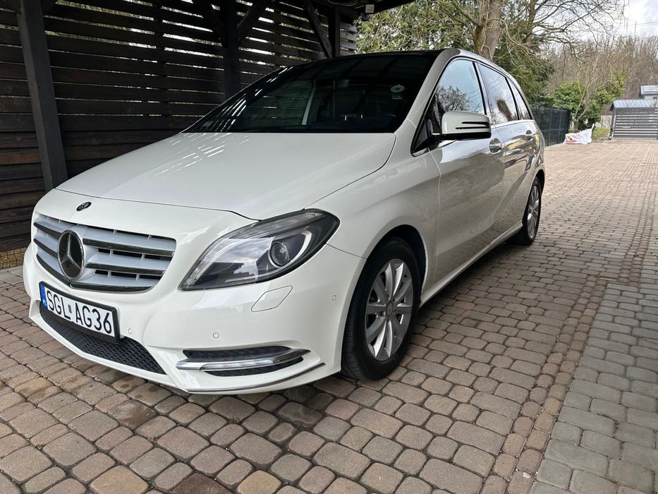 Mercedes klasa B W246 B180 samochód osobowy