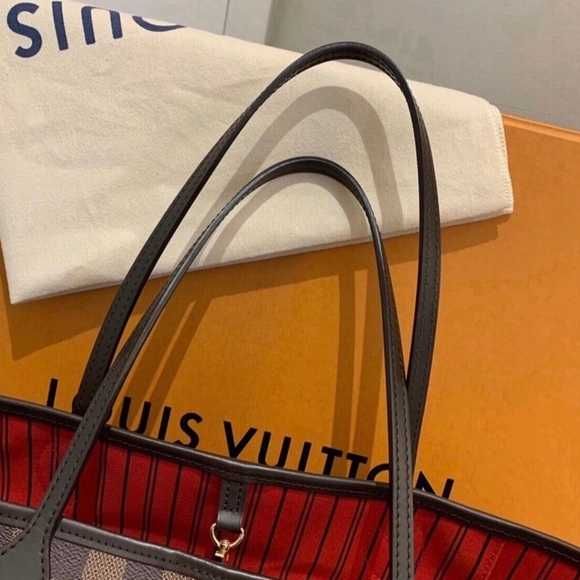 Louis Vuitton Neverfull