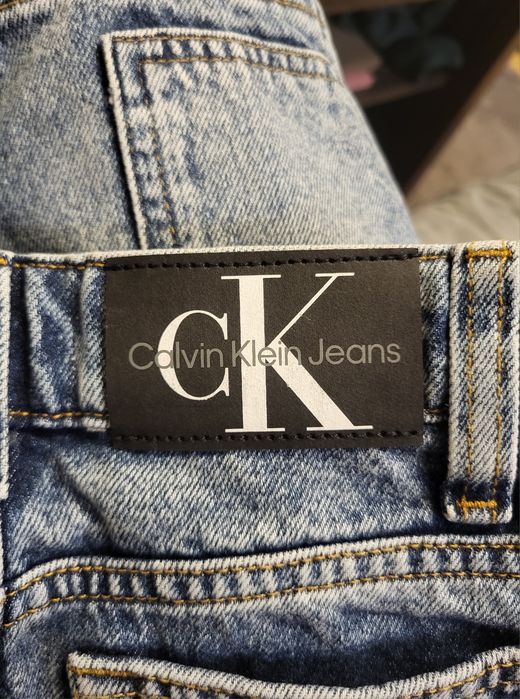 *Nowe z metką* Spodenki Calvin Klein dla chłopca rozm. 6 (116cm)