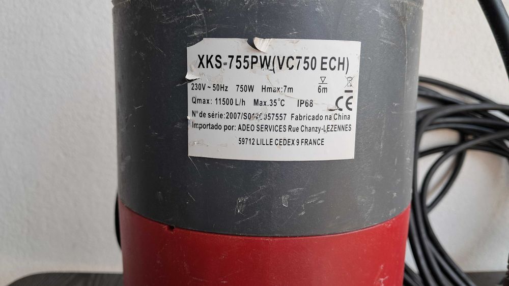 Bomba de águas sujas 750w 11500 L/h.