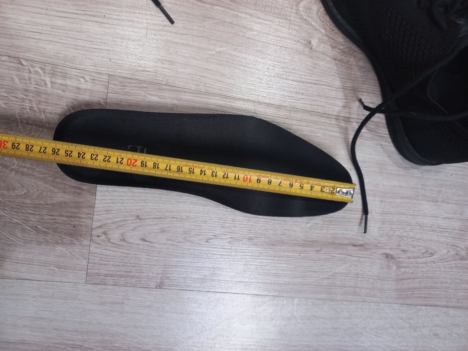 Buty młodzieżowe męskie 41