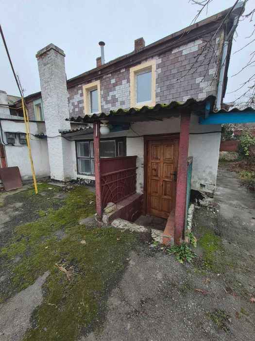 Бюджетне житло з власним двором в зручній частині міста