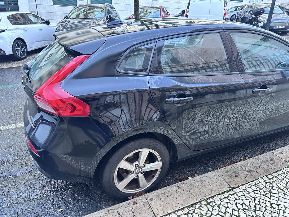 Volvo V40 D2 2013
