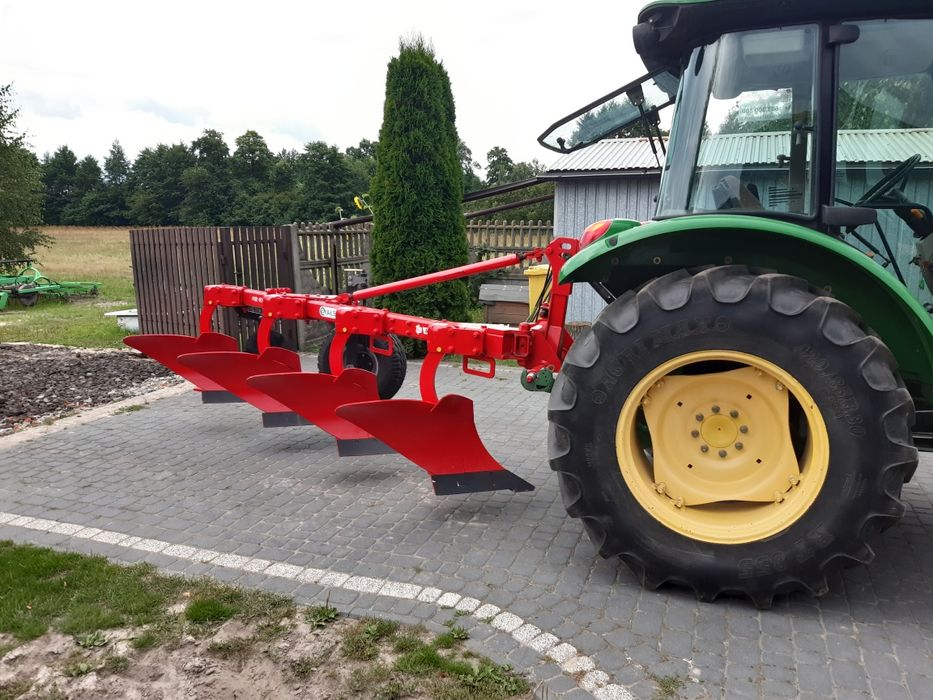 Pług cztero skibowy., Akpil Mix 40