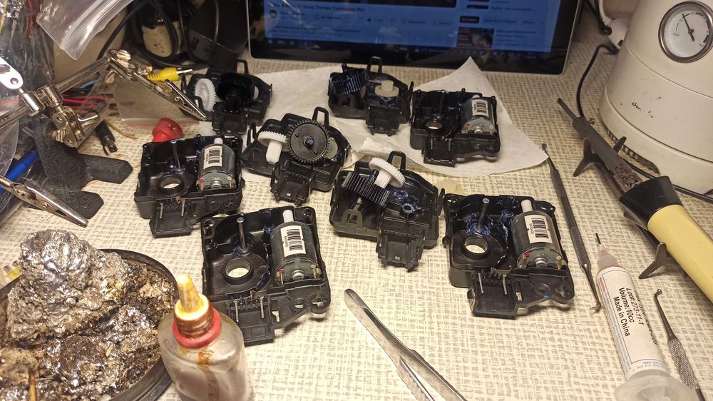 Моторчик привод заслонки печки Додж Джорни Dodge Journey