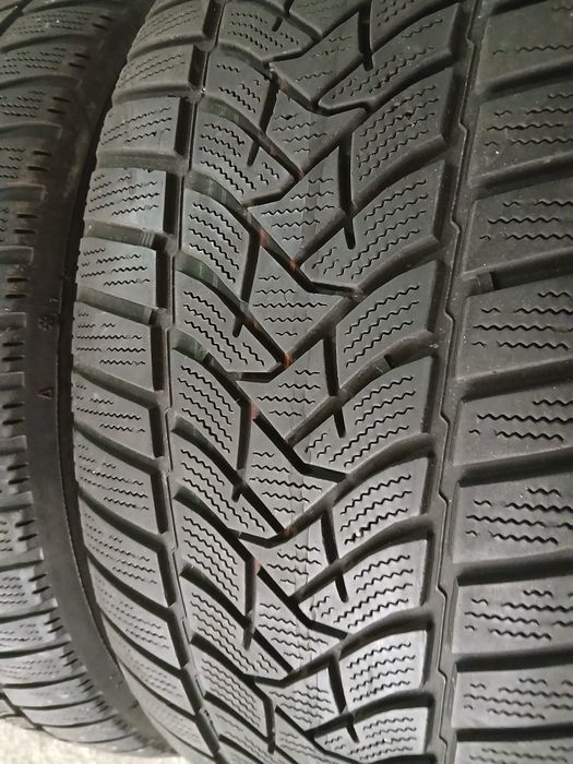 2 Pneus 225/50R17 Dunlop seminovos