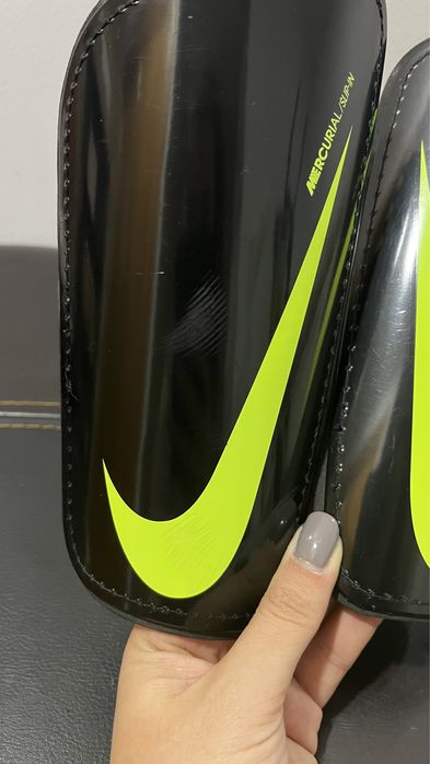 Caneleiras Nike Mercurial