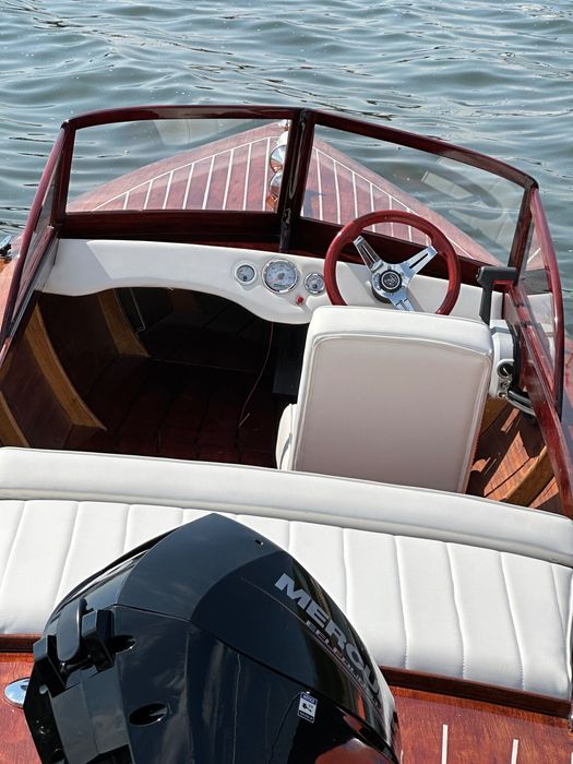 Drewniana łódka odrestaurowana, klasyk niepowtarzalny stan i wygląd