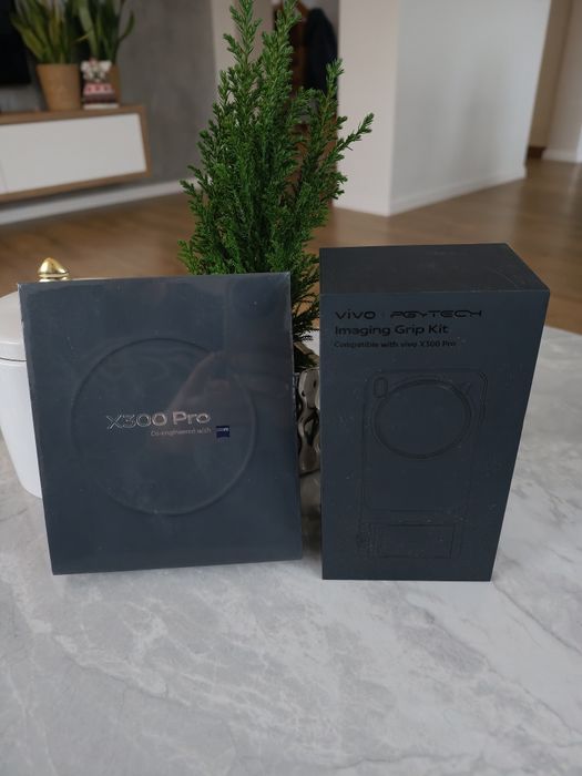VIVO x300 Pro 16/512GB + Grip Kit PGYTECH
