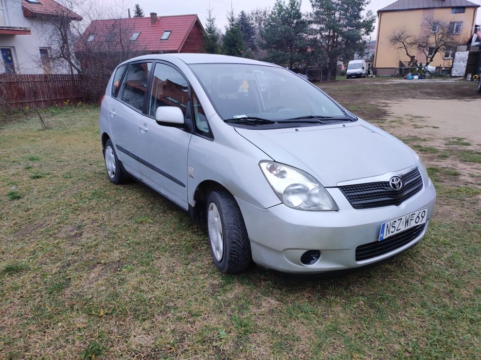 Toyota Corolla Verso 2 litry diesel