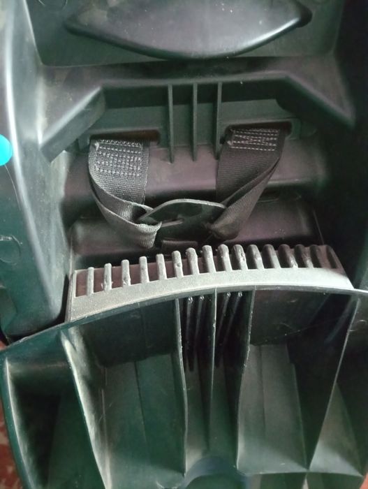 Продам каркасне автокрісло