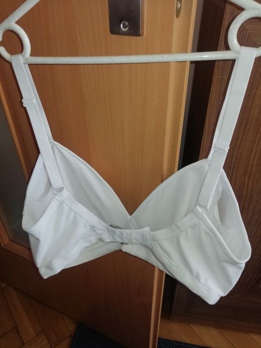 Biały biustonosz Primark. Nowy, bez metki.