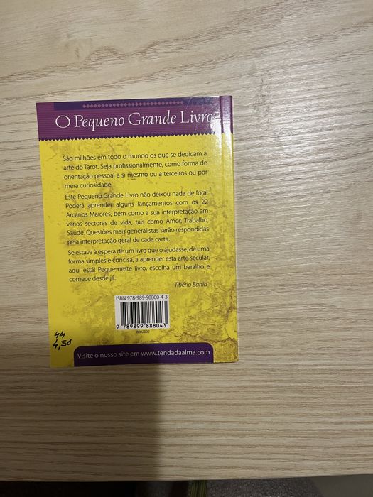 • Pequeno Grande Livro do TAROT A Magia nas Cartas