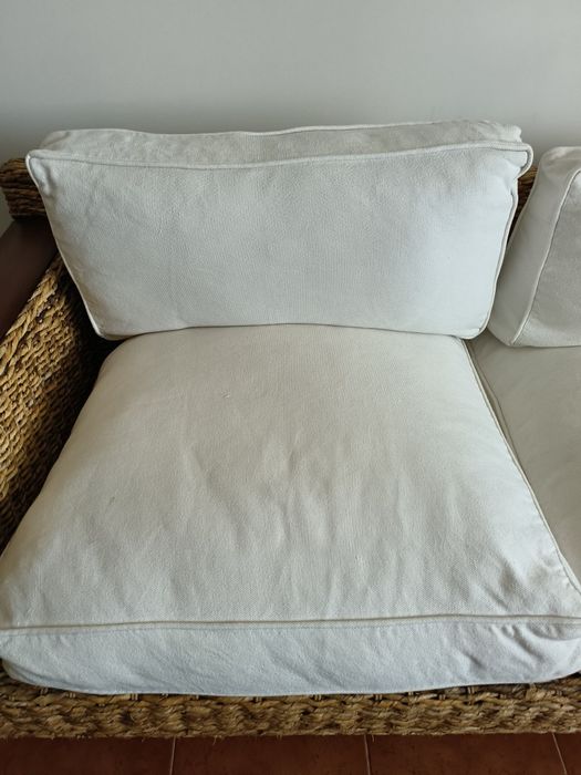 Sofá com detalhes de rede