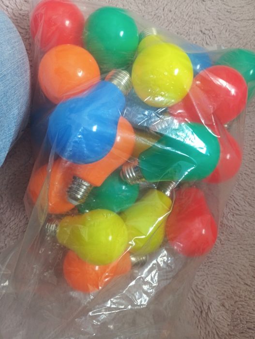 Żarówka kolorowa LED e 27 do girland