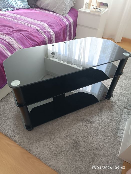 Rack para TV em vidro preto