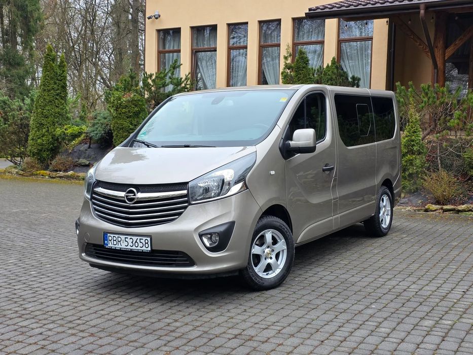 Opel Vivaro 1.6 CDTi 125KM 8 Osób Nawiewy Kamera cofania Grzane fotele Alu