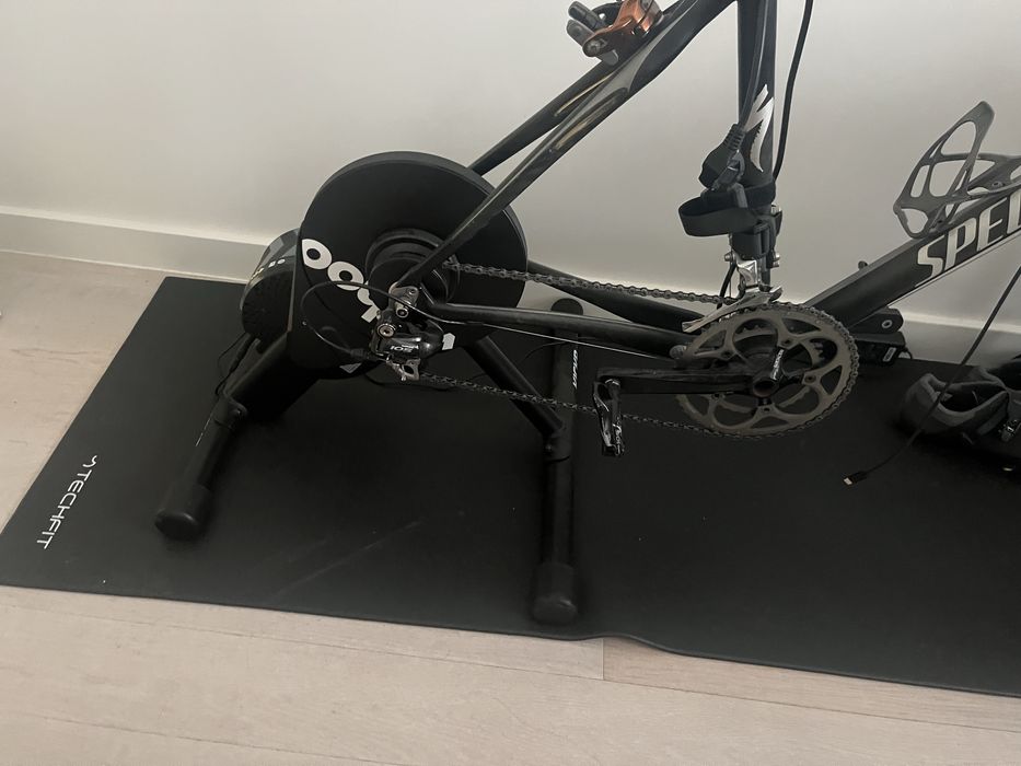 Wahoo kickr core + Zwift cog e click