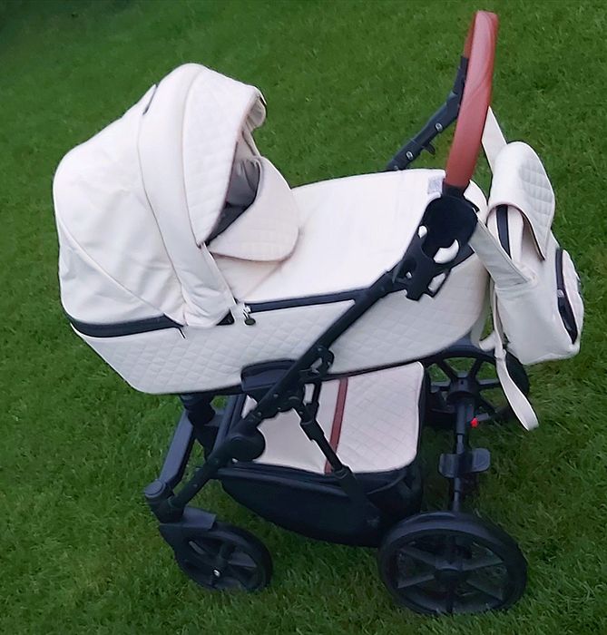 Продам дитячий візок Baby Pram 2в1, еко шкіра, в повній комплектації.