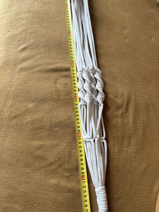 Ręcznie robiona makrama na doniczkę