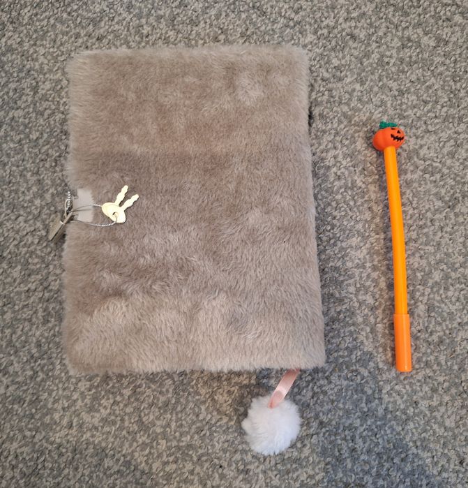 Pluszowy notes-miś zamykany na kłódkę+długopis