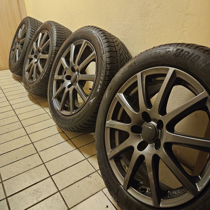 Koła 17" zima 5x114.3 Kia Hyundai 215/55/17 Bridgestone