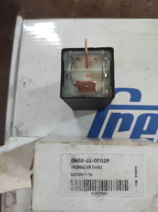 Реле.свечи.накала.фольц.Т.4.Пежо.Партнер.дизель