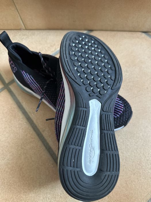 Skechers  Air -Cooled Memory Foam feminino