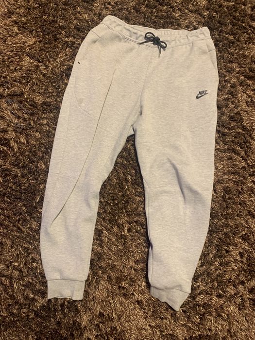 Calcas nike tech fleece (tamanho L)