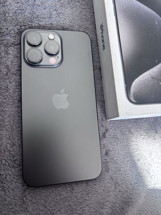 Iphone 15 pro max 256gb jak nowy