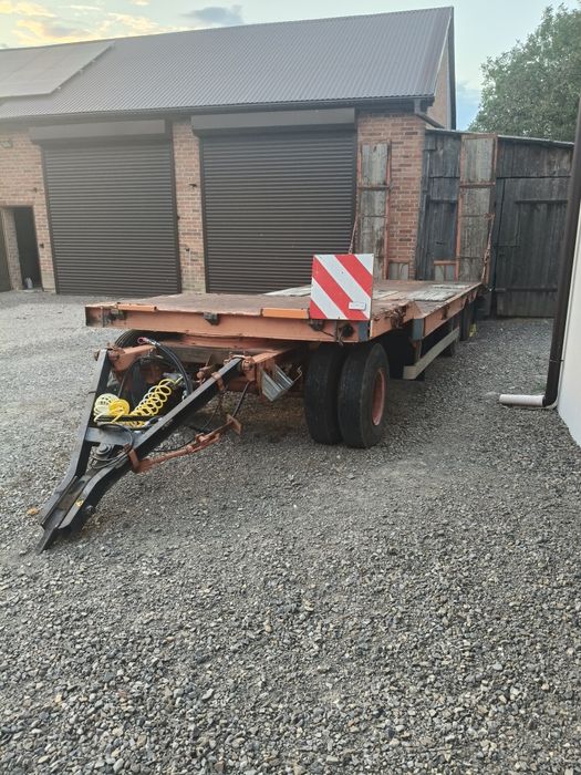 Sprzedam przyczepę ciężarową niskopodwoziową