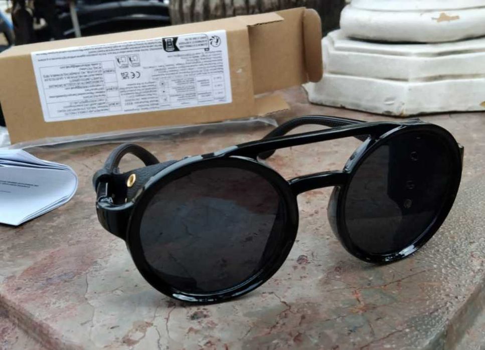 Óculos novos, de sol/proteção lateral, vento