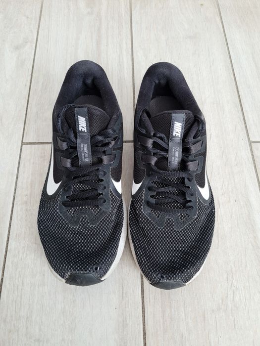 Czarne adidasy nike
Buty do biegania, na trening
 36.5
Wkładka 23