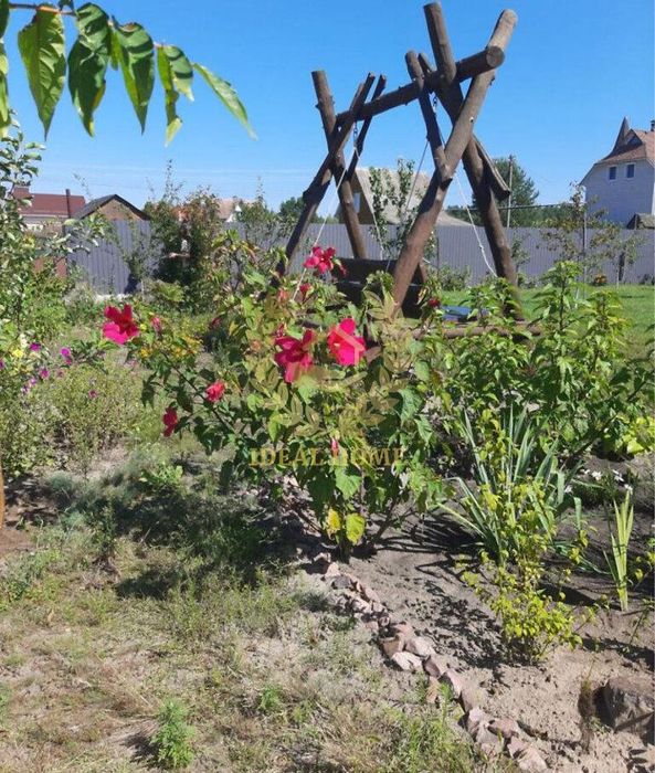 Продаж будинку на 4 кімнати в Рожнах