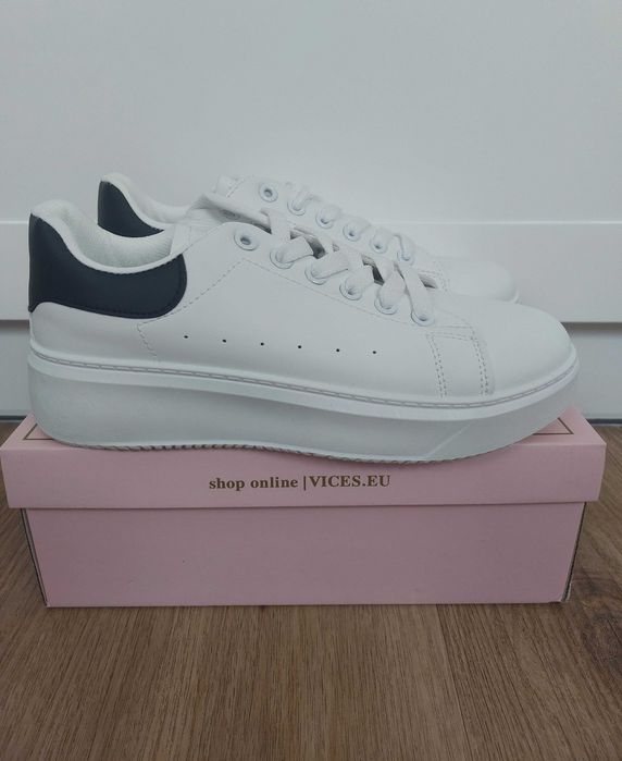 Buty sneakersy białe Vices rozmiar 38 nowe