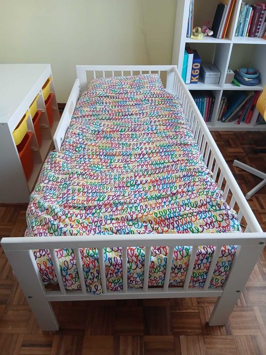 Cama de criança ikea