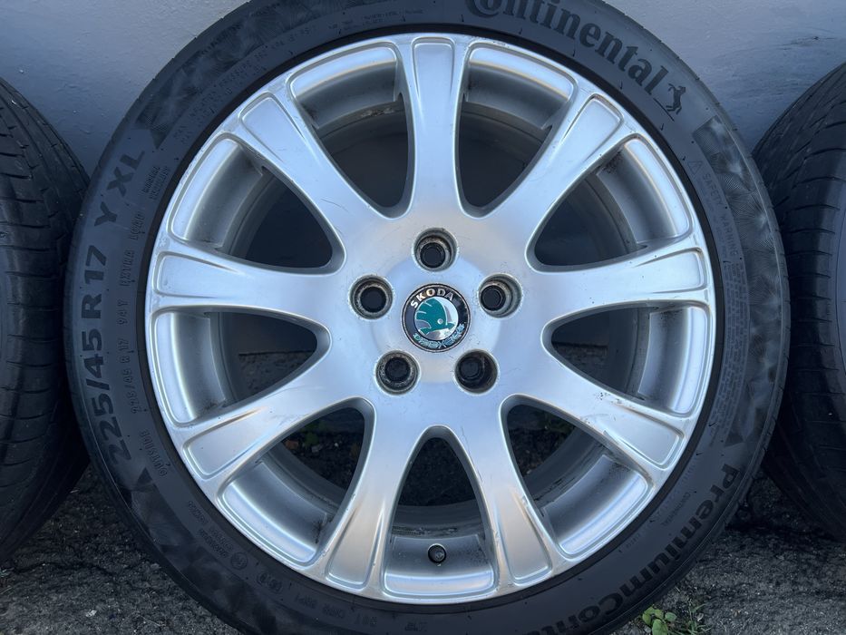 Оригінальні диски Skoda r17 5*112 Octavia A5 Volkswagen Golf Caddy