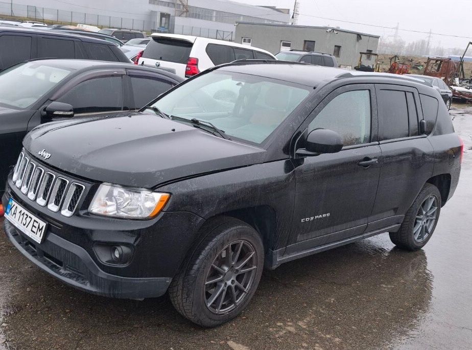 Автомобіль Jeep Compass 2013 року