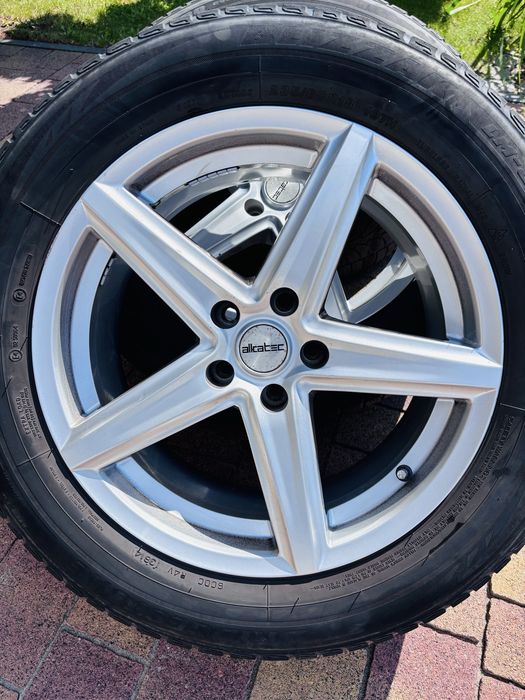 Felgi aluminiowe z oponami ET 35 5x112 Audi