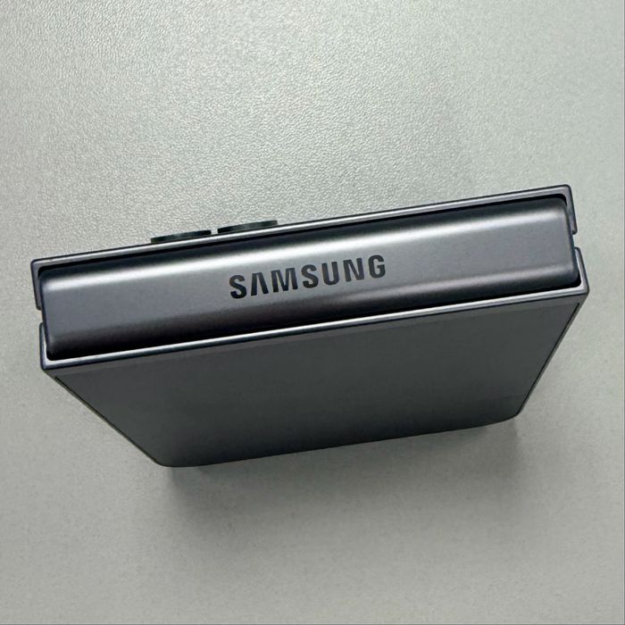 Smartfon Galaxy Z Flip 6 256GB Silver Shadow