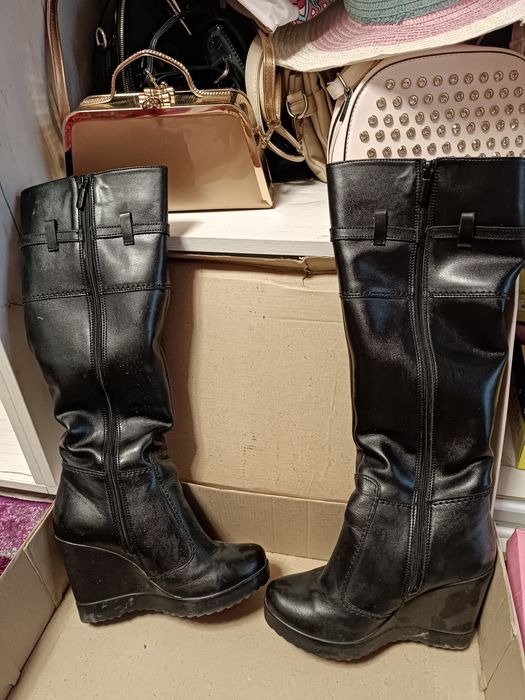 Продам кожаные сапоги 37р