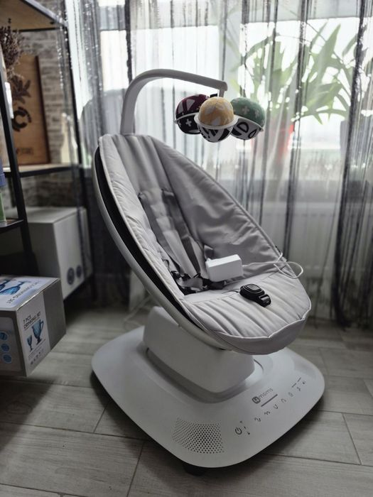 Заколисуючий центр 4moms mamaRoo 5.0